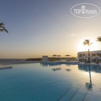 Insula Pool - только для взрослых в Sunrise White Hills Resort 5*