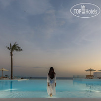 Insula Pool - только для взрослых в Sunrise White Hills Resort 5*