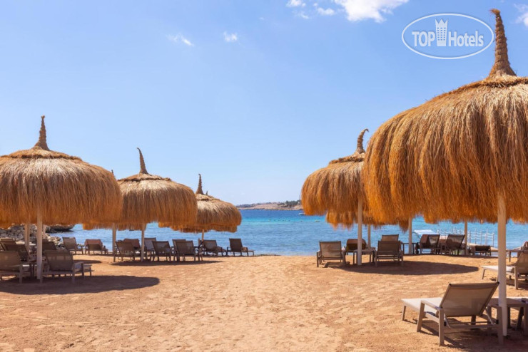 Пляж в Mirabeli Studios 