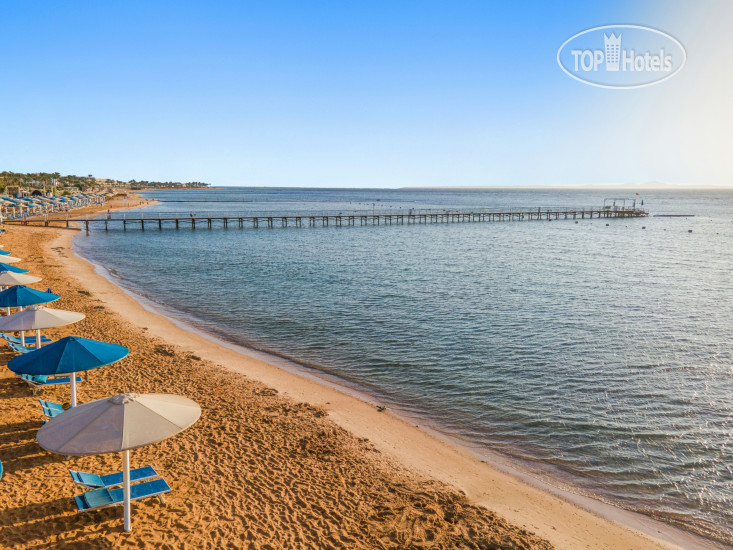 Пляж в Golden Gulf Hotel 5*