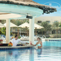 главный бассейн релакс в Movenpick Waterpark Resort & Spa Soma Bay 5*