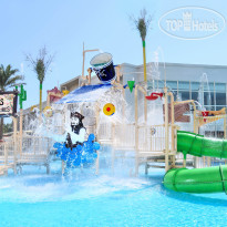 Sol Y Mar Soma Beach Kids pool with two slides