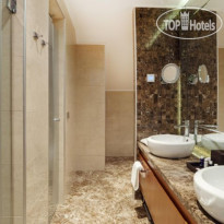 Crowne Plaza Borjomi 5* Двухуровневый люкс (ванная комната) - Фото отеля