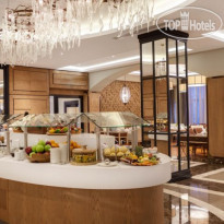 Crowne Plaza Borjomi 5* Зона для завтраков - Фото отеля
