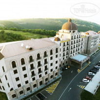 Golden Palace Hotel Resort & Spa Hotel's picture taken from hel