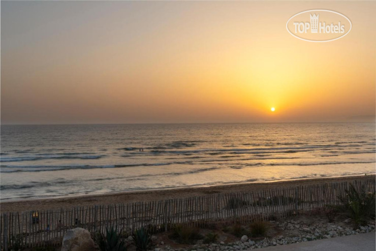 Пляж в Pickalbatros White Beach Taghazout 5*