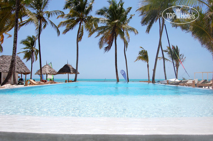 Новые добавленные фото туристов в The Loop Beach Resort