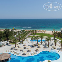 Большой бассейн  с морской воды в Marhaba Palace 5*