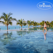 Infinity Pool  в Amiana Resort Nha Trang  5*