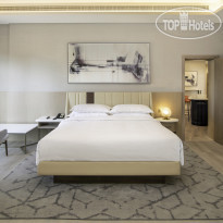 Sheraton Abu Dhabi Hotel & Resort Роял суит мастер-спальня