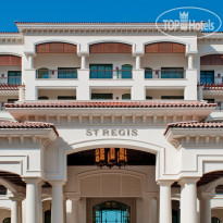The St. Regis Saadiyat Island Resort Main hotel entrance