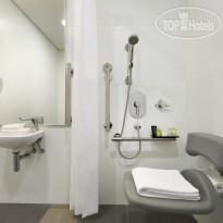Wyndham Dubai Marina Ванная комната в номере для лю