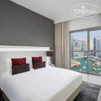 Wyndham Dubai Marina Спальня в One Bedroom Suite - 