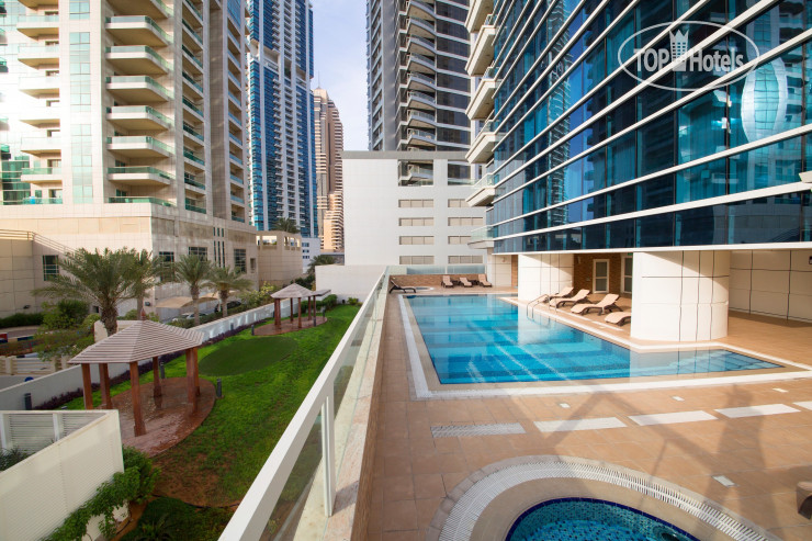 Barcelo Residences Dubai Marina 