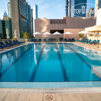 Бассейн в Rose Rayhaan by Rotana 4*