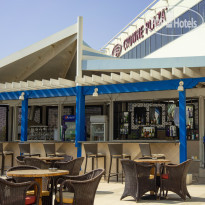 Crowne Plaza Dubai Deira Pool Bar