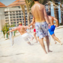 Rixos The Palm Dubai Hotel & Suites Футбол на песке