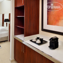 Delta Hotel by Marriott Jumeirah Beach 4* Стандартный номер - Фото отеля