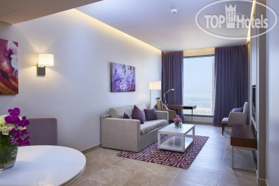 Mercure Dubai Barsha Heights Hotel Suites & Apartments APT Suite Living - City View - Фото отеля