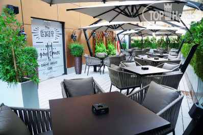 Mercure Dubai Barsha Heights Hotel Suites & Apartments APT The Exit Sports Bar - Фото отеля