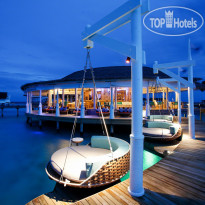Centara Grand Island Resort & Spa Aqua Bar