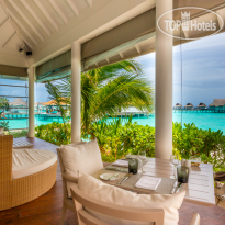 island club pool в Machchafushi Island Resort & Spa Maldives 5*