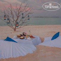 Movenpick Resort Kuredhivaru Maldives Романтичный ужин