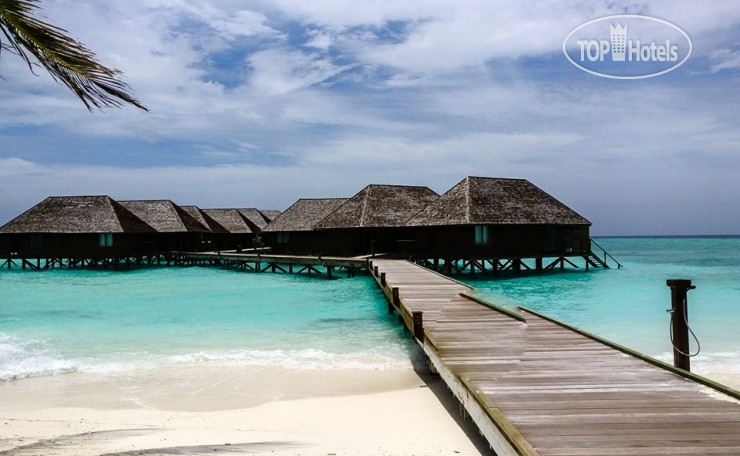 Фотографии отеля  Crown Beach Hotel Maldives 4*