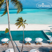 Kuredhi Pool в Angsana Velavaru 5*