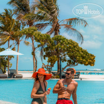 Главный бассейн в Brennia Kottefaru 5*