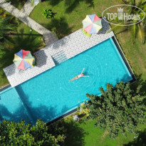Открытый бассейн  в Villa Bounty 