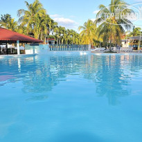 1 бассейн  в Resonance Blu Santa Lucia 4*