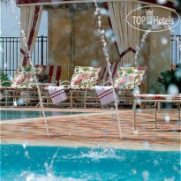 Acqualina Resort & Spa 