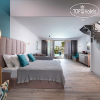 Lagomandra Beach Hotel Deluxe Duplex Suite with Priva