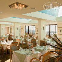 Rhodes Bay Hotel & Spa Главный ресторан на 10м этаже
