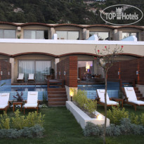 Rhodes Bay Hotel & Spa Элитные сюты с садом и бассейн