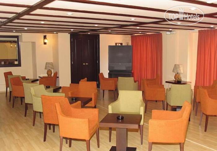 Новые добавленные фото туристов в Litsa's Lefkoniko Beach 3*