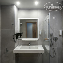 Mistral Mare Hotel Bathroom Standard Room Mountai