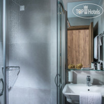 Mistral Mare Hotel Bathroom Superior Golden Wing 