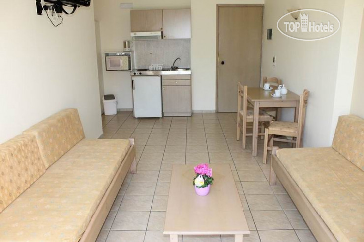 Новые добавленные фото туристов в Varvaras Diamond Hotel