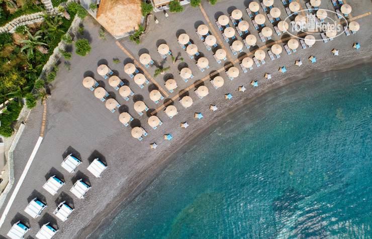 Пляж в Out of the Blue, Capsis Elite Resort 5*