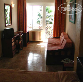 Новые добавленные фото туристов в Caballito Al Mar 3*