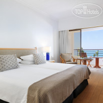Coral Beach Hotel & Resort Sea View Room