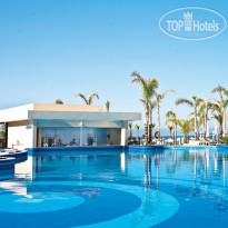 Blue Lagoon Pool в Olympic Lagoon Resort Paphos 5*
