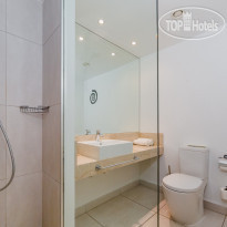 Napa Plaza Hotel Bathroom with walk in shower