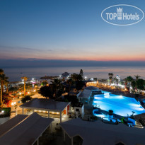 The Golden Coast Beach Hotel 