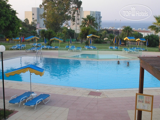 Новые добавленные фото туристов в Adelais Bay 3*