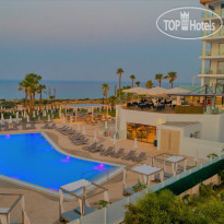 Leonardo Crystal Cove Hotel & Spa Outdoor Swimming Pool