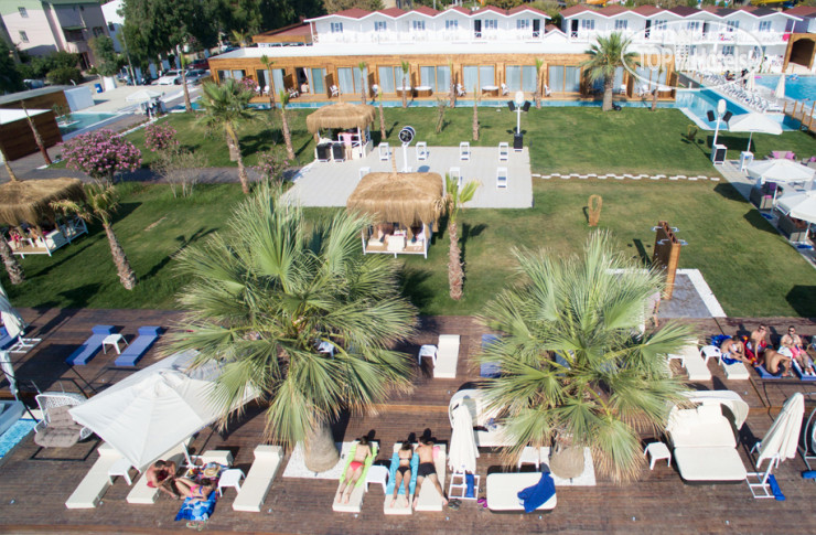 Фотографии отеля  Risus Aqua Beach Resort Hotel 