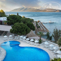 Открытый бассейн в Holiday Inn Resort Bodrum 5*